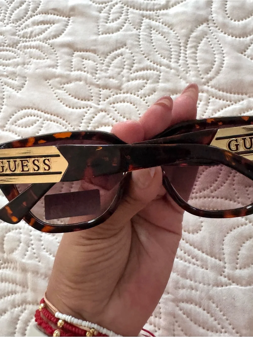 GUESS Women's Tortoiseshell Cat Eye Sunglasses - Brown. New